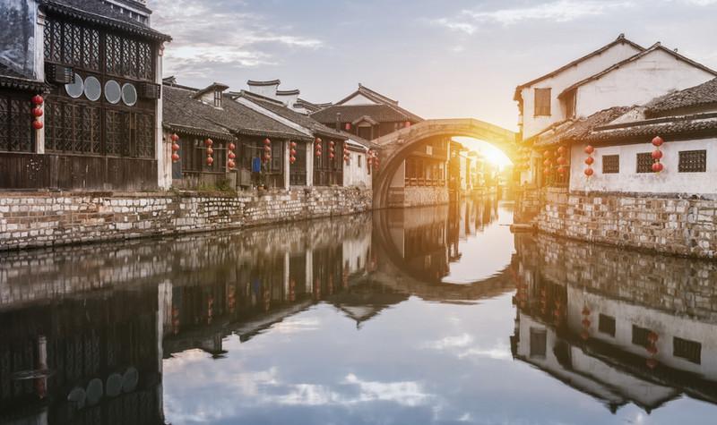 怎样知道朋友发的照片是不是本人呢？游戏画面